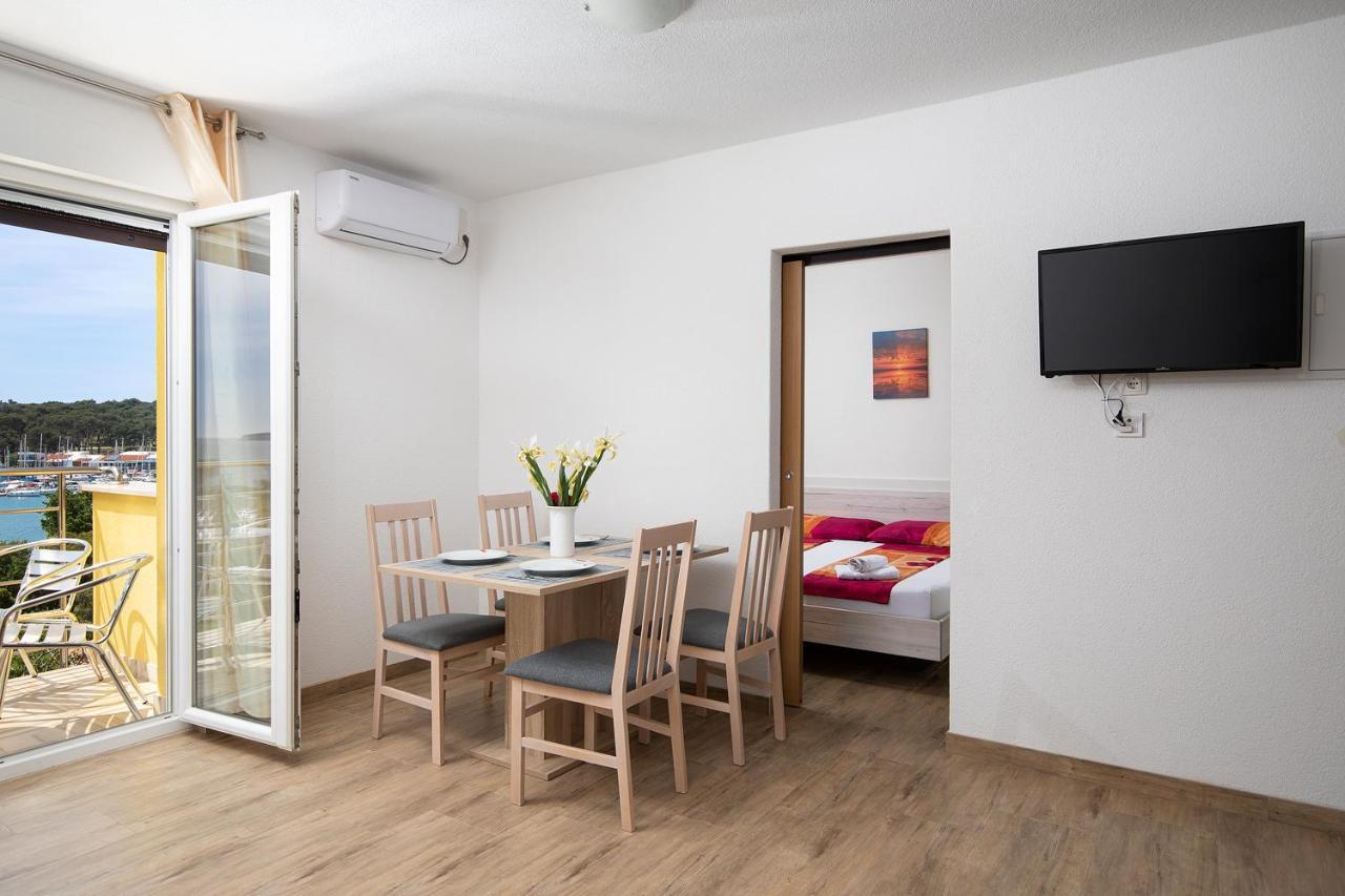Apartmani Mirna Luka Pomer Luaran gambar