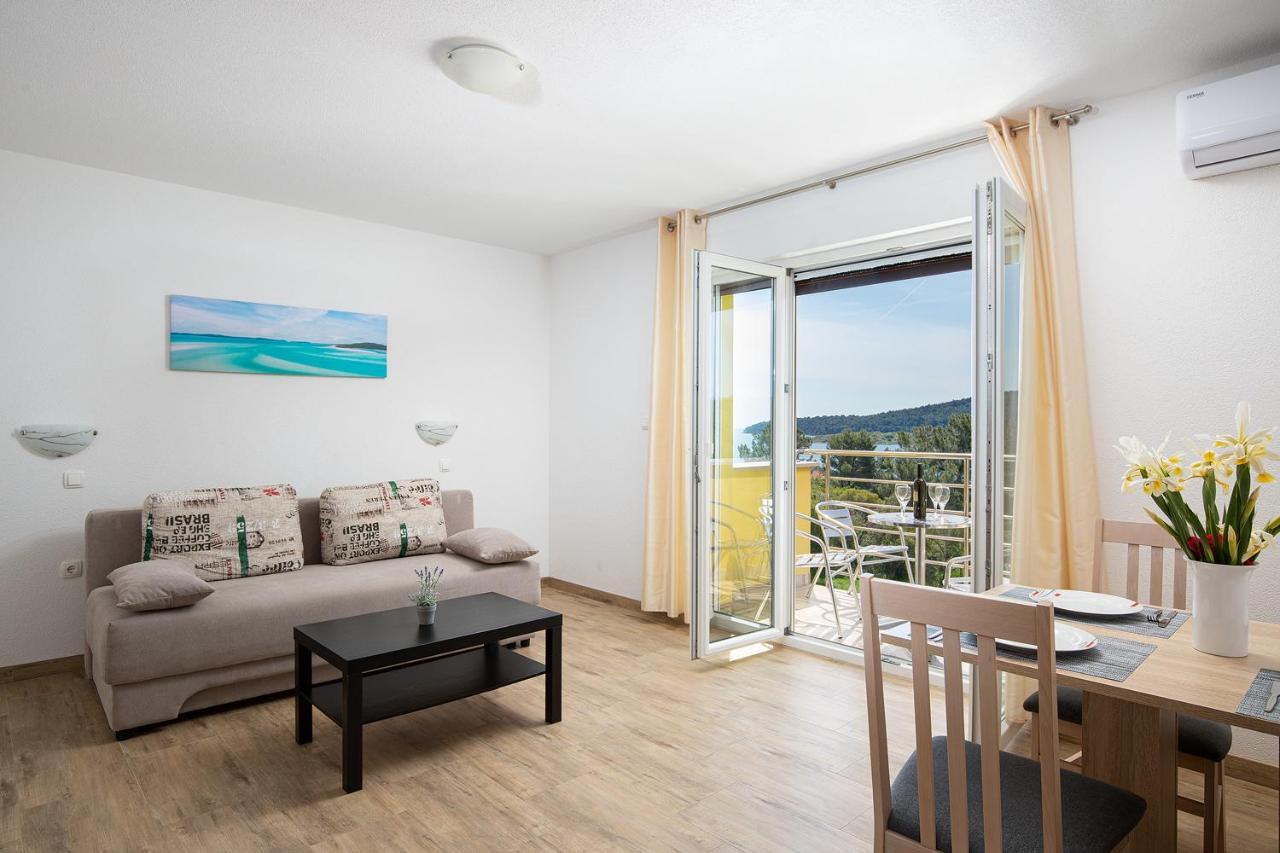 Apartmani Mirna Luka Pomer Luaran gambar