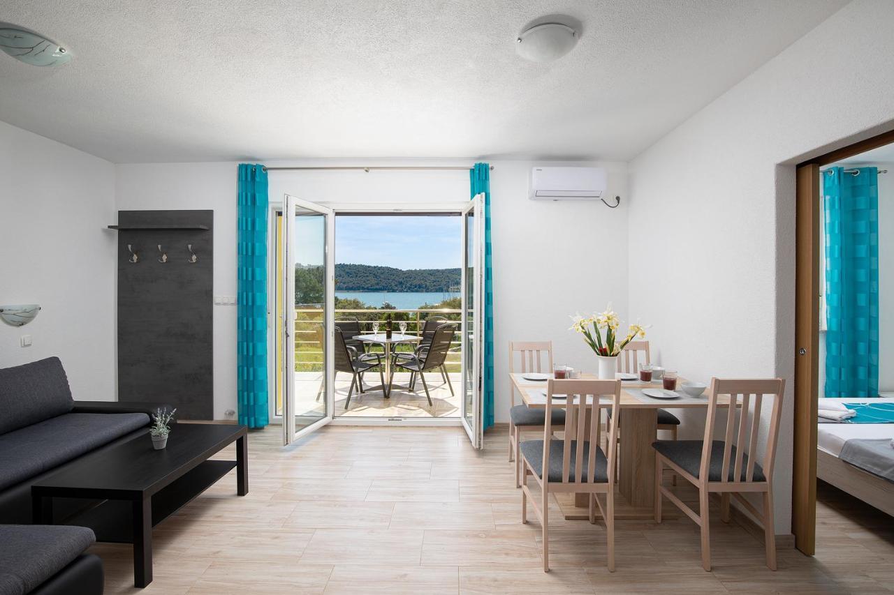 Apartmani Mirna Luka Pomer Luaran gambar